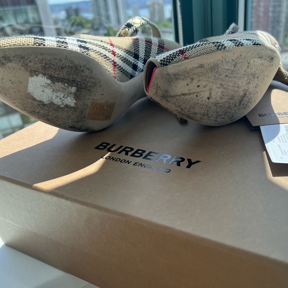 Burberry Archive Beige Peep Toe Pumps. Size 8 - Picture 4 of 6